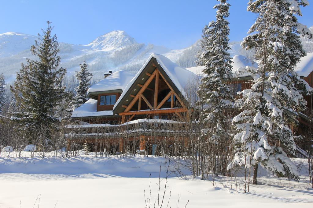 Vagabond Lodge At Kicking Horse Golden Exterior foto